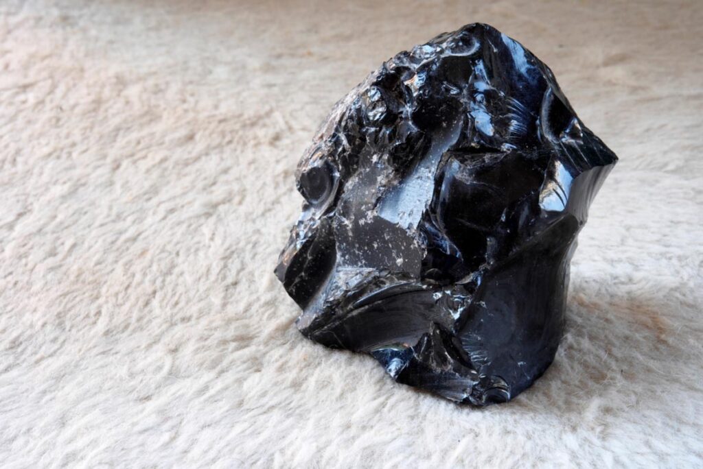 black obsidian crystal help with protection