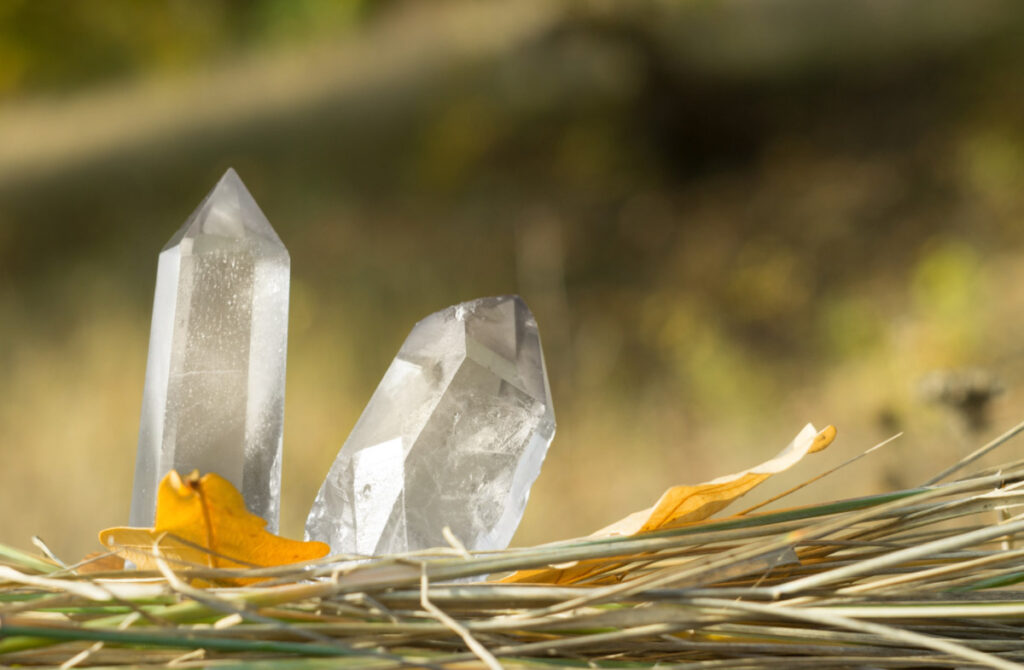 clear quartz crystals help with manifesting
