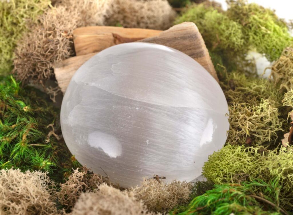 selenite crystals help with intuition