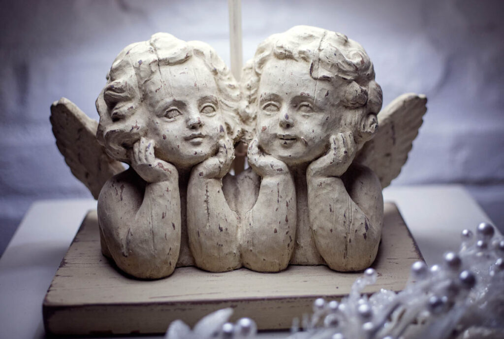 angel number statues